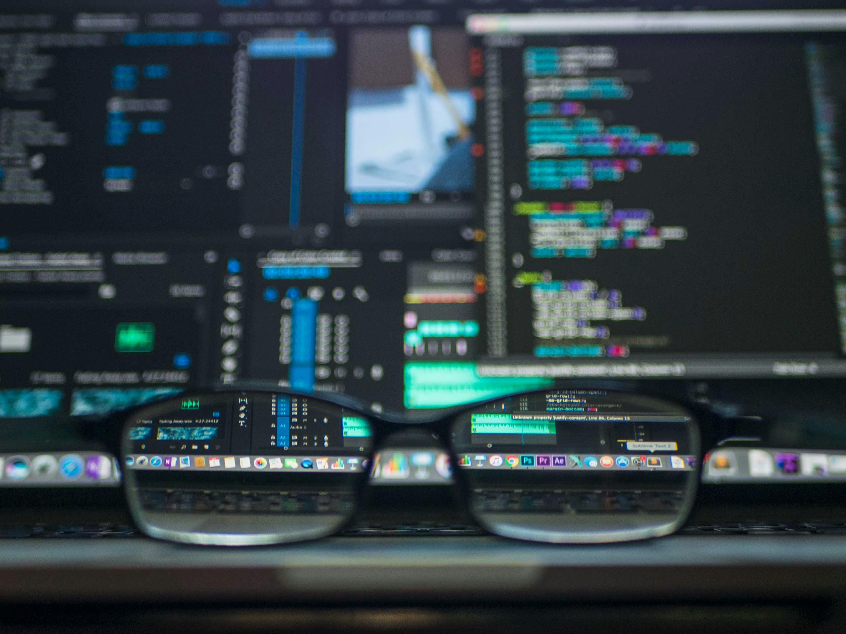 Senior {Full Stack}Web & App developer